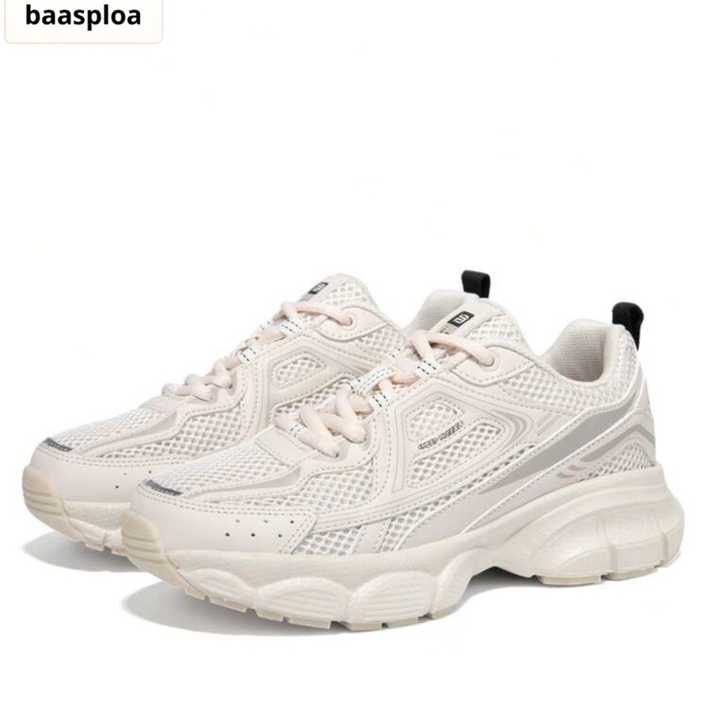 SHEIN Women's Cream Sneakers Size 9.5 (Euro 41)